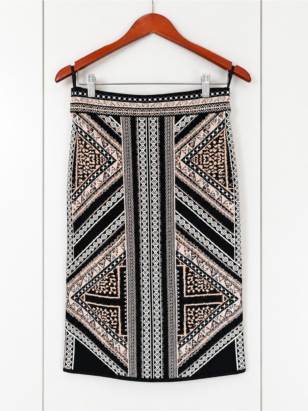 BCBGMAXAZRIA Geometric Jacquard Stretch Pencil Skirt L - Picture 2 of 3